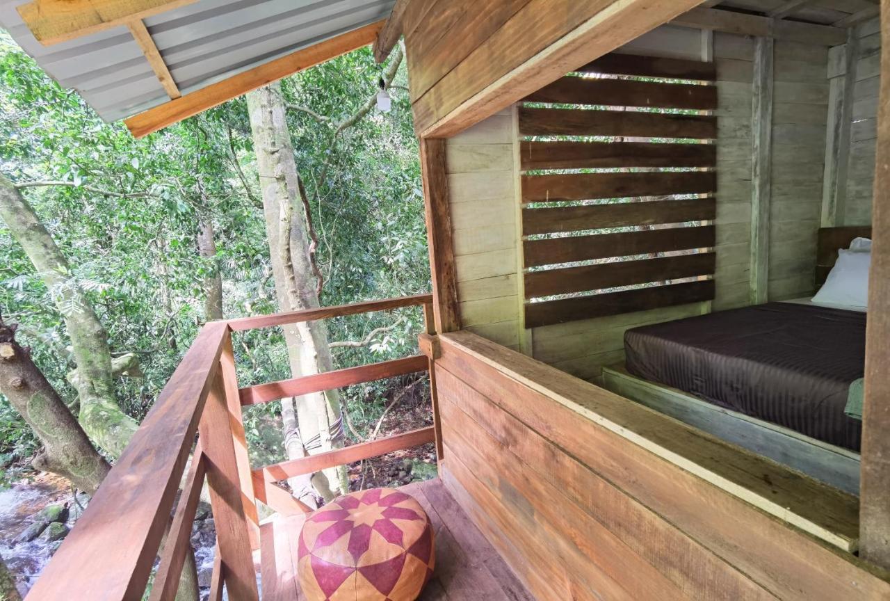 Chalet In The Jungle Pallegama Habitación foto