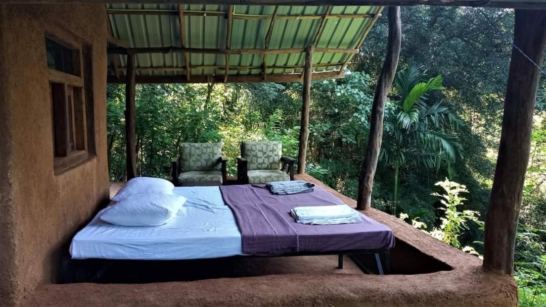 Chalet In The Jungle Pallegama Habitación foto